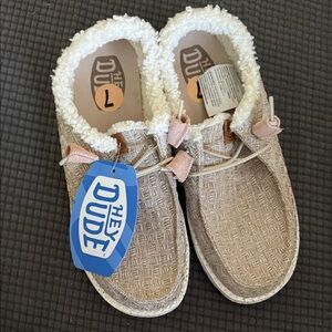 Hey Dude womans Beige with Plush Lining